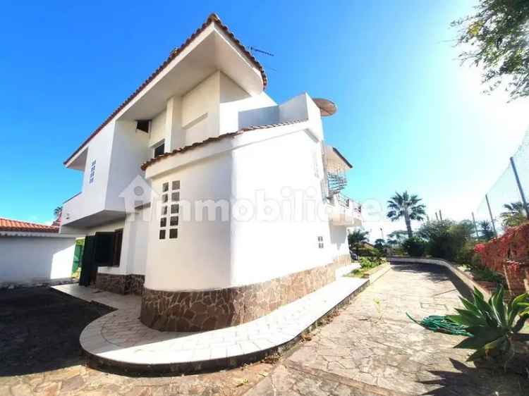 Villa unifamiliare Località Grotticelle, Faro Capo Vaticano, Ricadi