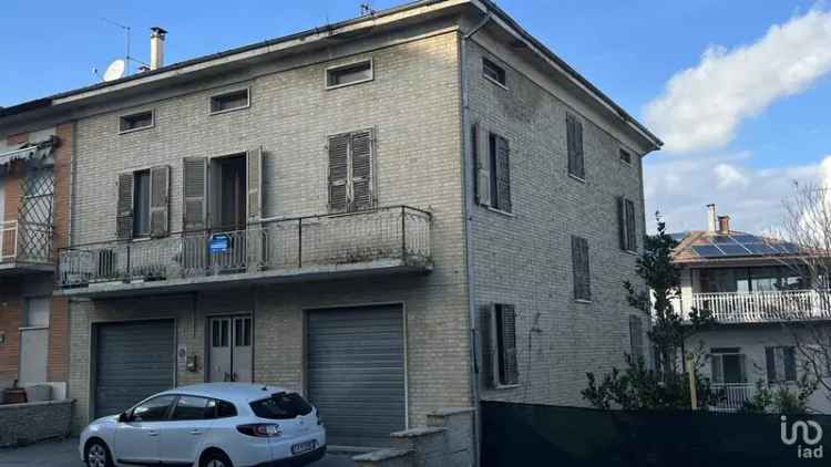 Vendita casa 14 locali di 300 m² in Torre San Patrizio (63814) - 130864 - iad