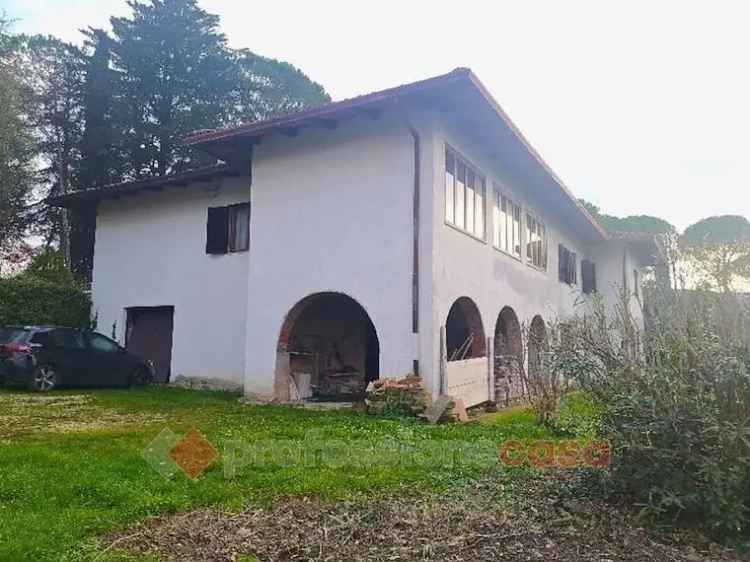 Villa in vendita  a Perugia