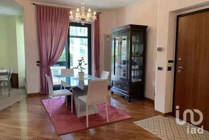 Vendita casa indipendente 9 locali di 185 m² in Giulianova (64021) - 124364 - iad