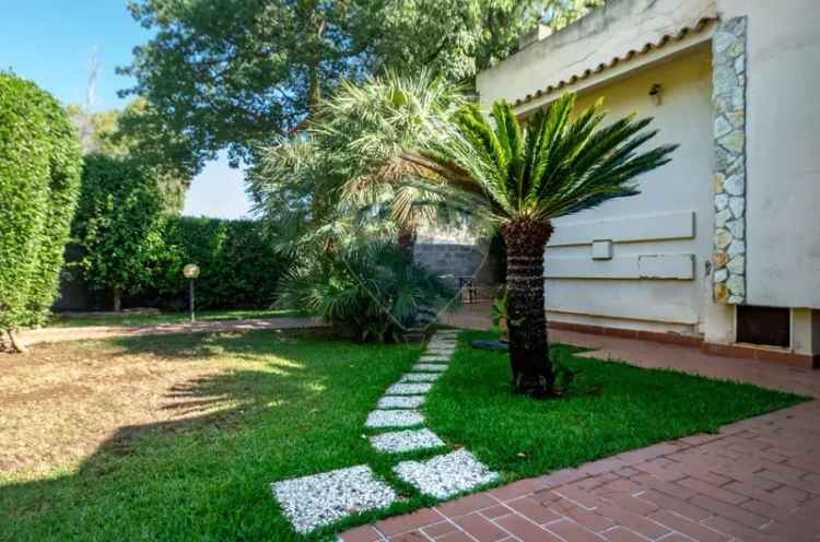 Villa in Viale Regione Siciliana Nord Ovest, Palermo, 6 locali, 288 m²