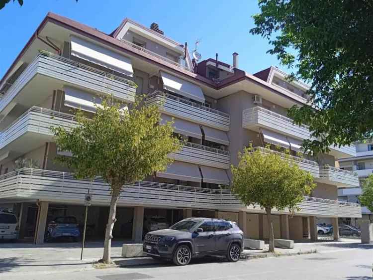 Appartamento in Via Marche 7, Martinsicuro, 7 locali, 2 bagni, 111 m²