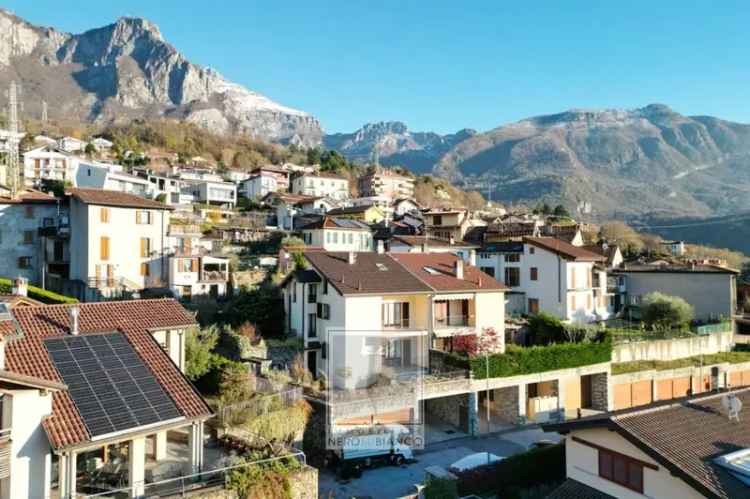 Villa in Via Roncale, Lecco, 4 locali, 2 bagni, con box, 205 m²