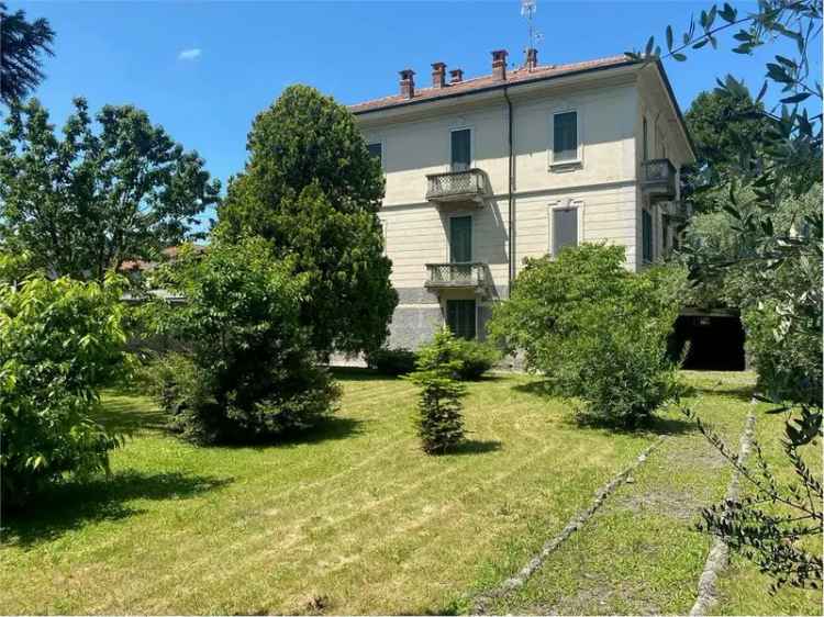 Villa unifamiliare via Roma, 75, Albese con Cassano