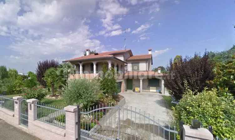 Villa unifamiliare, buono stato, 335 m², Centro, Conselice