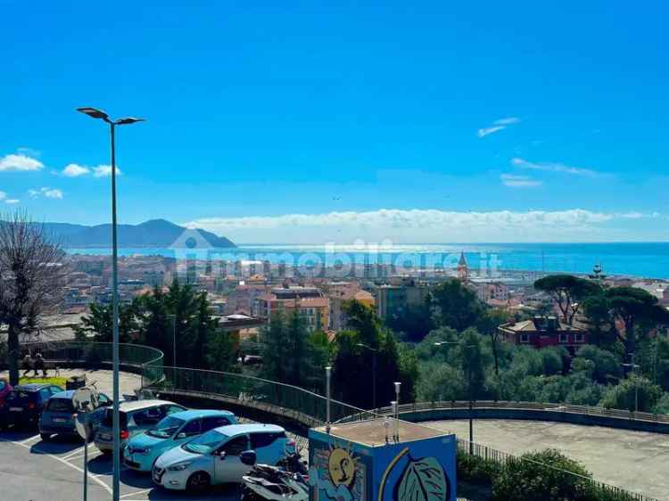 Appartamento piazzale Commendator Giuseppe Rocca 4, Stadio, Chiavari