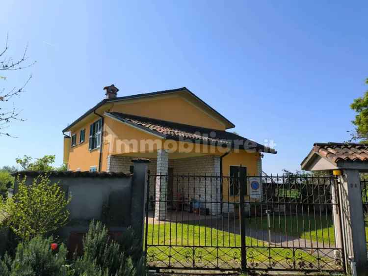 Villa unifamiliare via Roma 2, Centro, Caselle Lurani