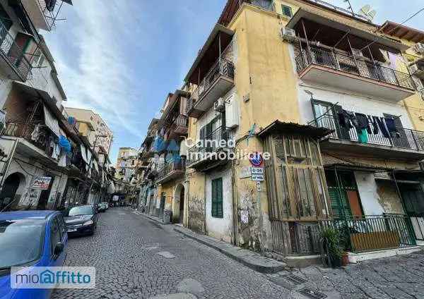 Appartamento In Affitto in Napoli, Campania