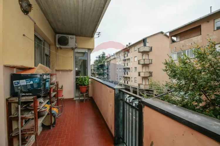 Appartamento in Via Cravasco, Genova, 6 locali, 1 bagno, 90 m²