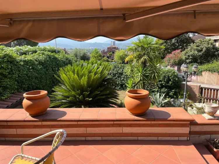 Villa a schiera in Via Donizetti, Terni, 8 locali, 4 bagni, 289 m²