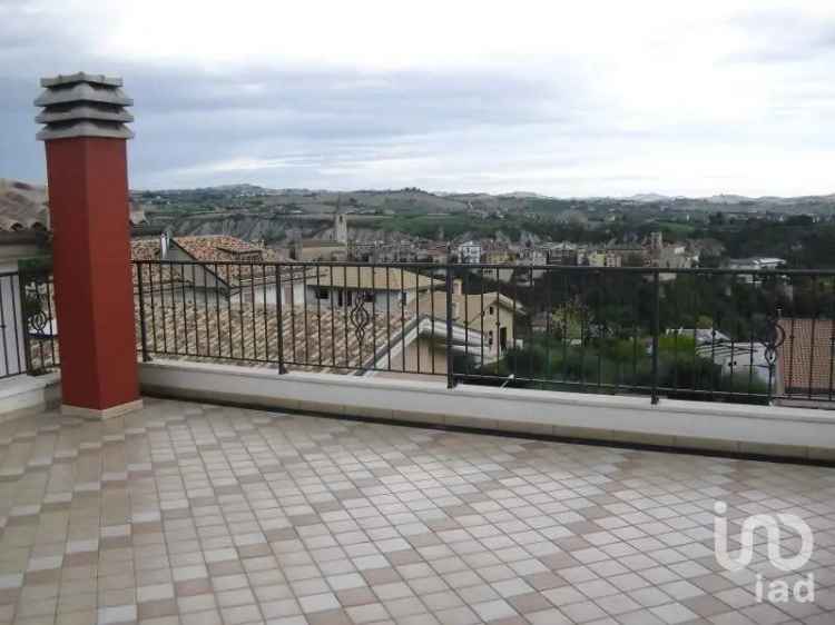 Vendita appartamento 5 locali di 122 m² a Appignano del Tronto (63083) - 122665 - iad