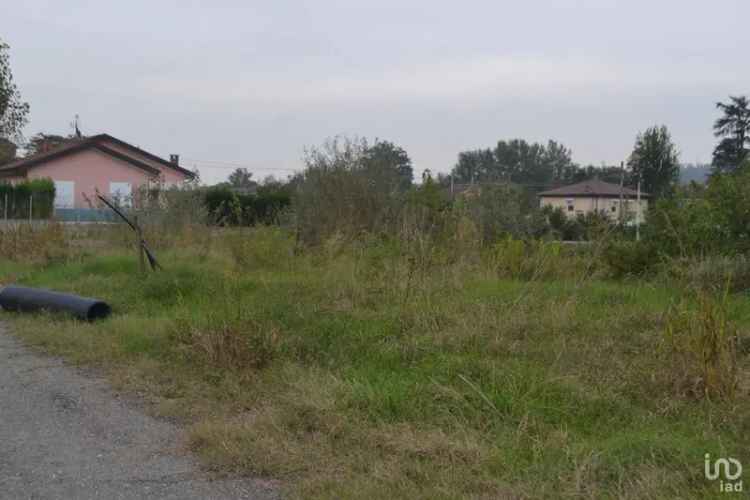 Vendita terreno di 700 m² in Asti (14020) - 128518 - iad