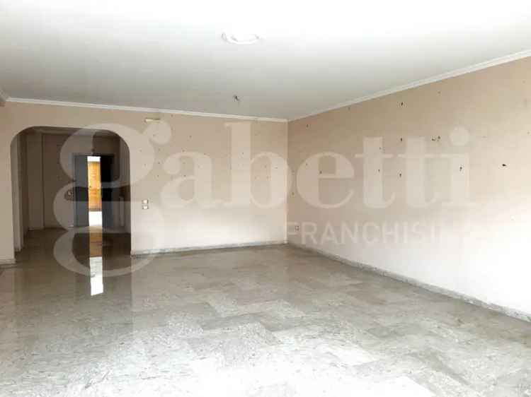 Appartamento in Agostino de Pretis, Fondi, 5 locali, 2 bagni, 184 m²