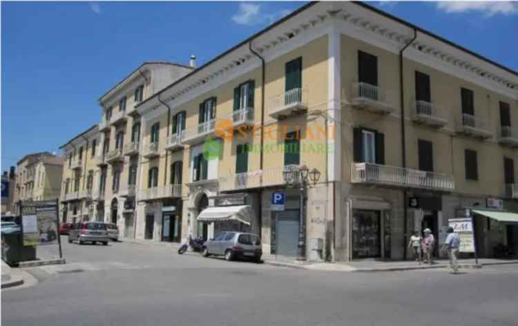 Appartamento in Centro, Campobasso, 7 locali, 2 bagni, 180 m²