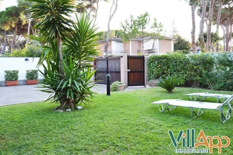 Villa in Via Salto I, Fondi, 7 locali, 2 bagni, giardino privato