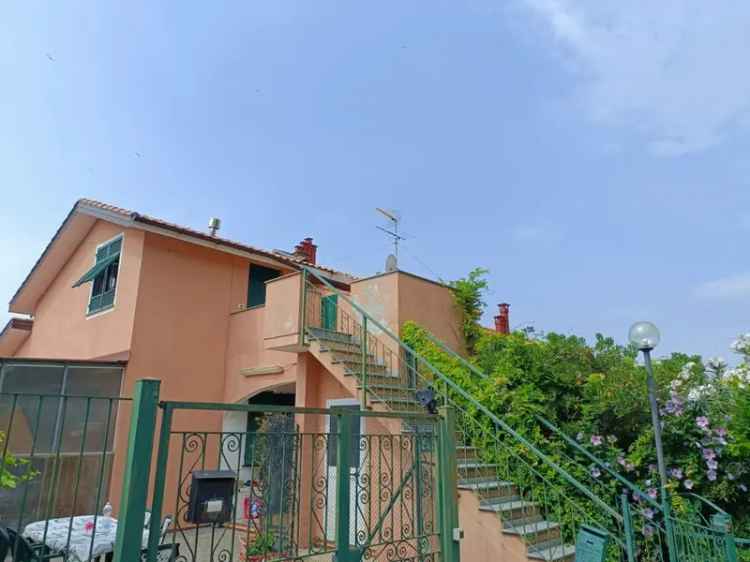 Appartamento in Via Firenze 74, Celle Ligure, 5 locali, 80 m²