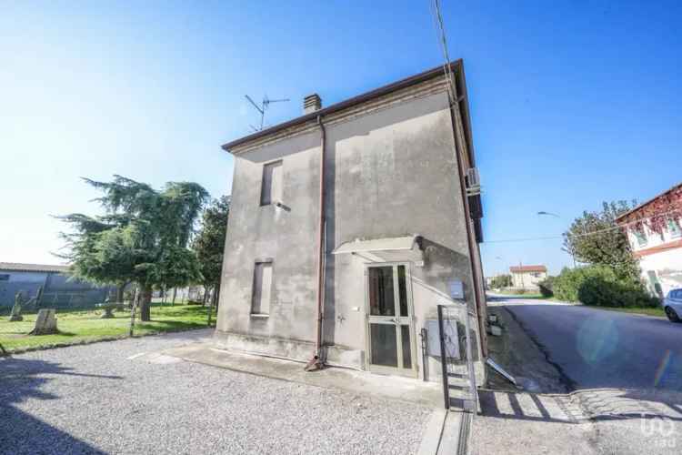 Vendita casa 7 locali di 234 m² in Migliarino (44027) - 132412 - iad