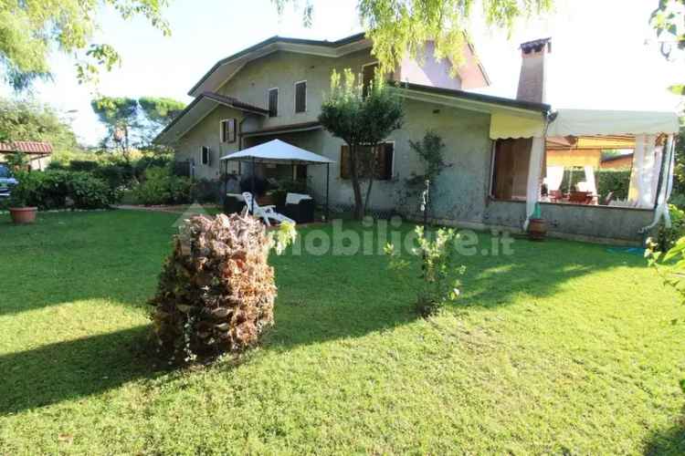 Villa unifamiliare via della Barbiera, Caranna, Forte dei Marmi