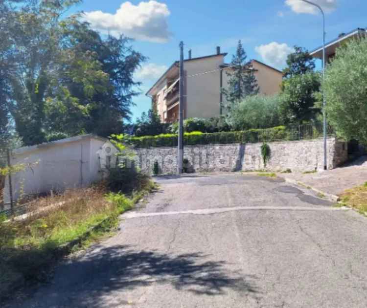 Trilivelli in Vendita Perugia: 2 Bagni, 5 Ambienti, 6 Terrazzi