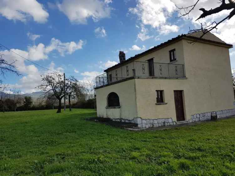 Rustico ristrutturato con terreno 6000 mq San Lorenzello