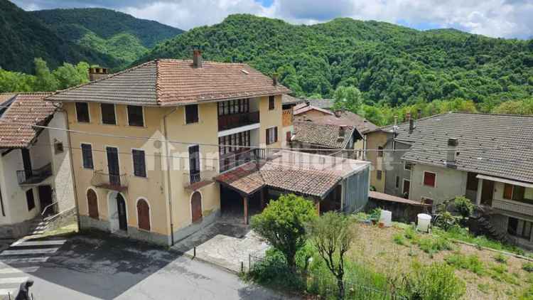 Villa unifamiliare Villa Inferiore, Cervarolo, Varallo