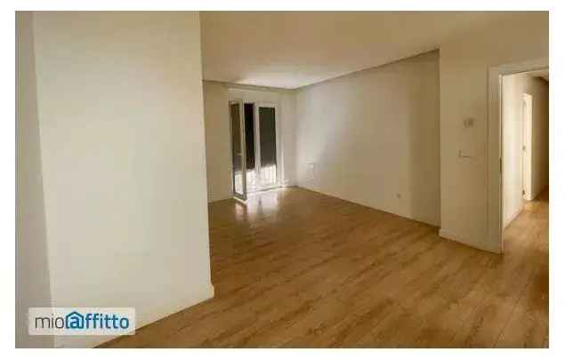 Affitto 5 camera appartamento di 94 m² in Bari