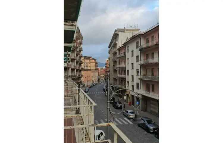 Quadrilocale in vendita a Avellino, Via Amabile Luigi 88