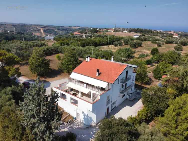 Villa unifamiliare Contrada Sant'Andrea 80, Cupra Marittima