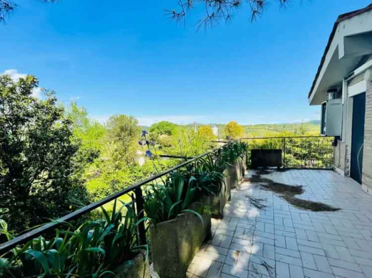 Villa in Via Colle Fiorito, Trevignano Romano, 1 bagno, con box