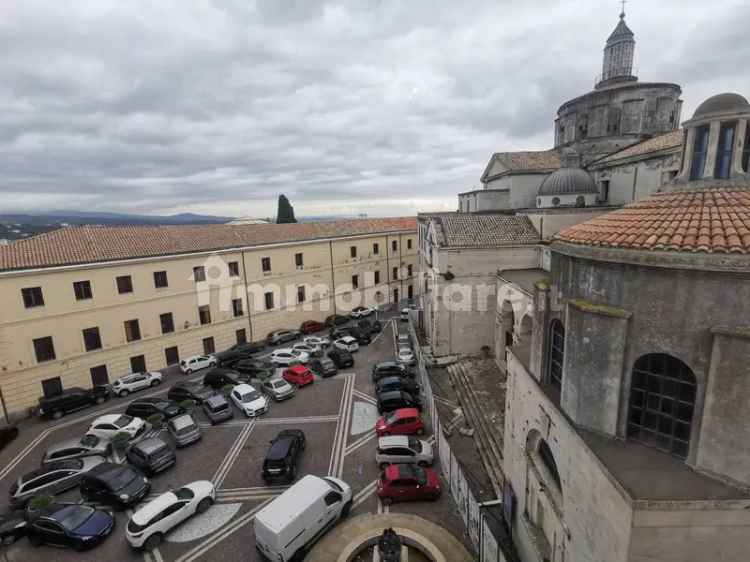 Trilocale piazza Duomo, Centro Storico, Catanzaro