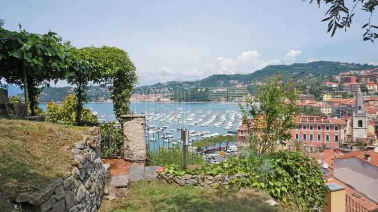 Villa unifamiliare piazza Giuseppe Garibaldi, Lerici Paese, Lerici