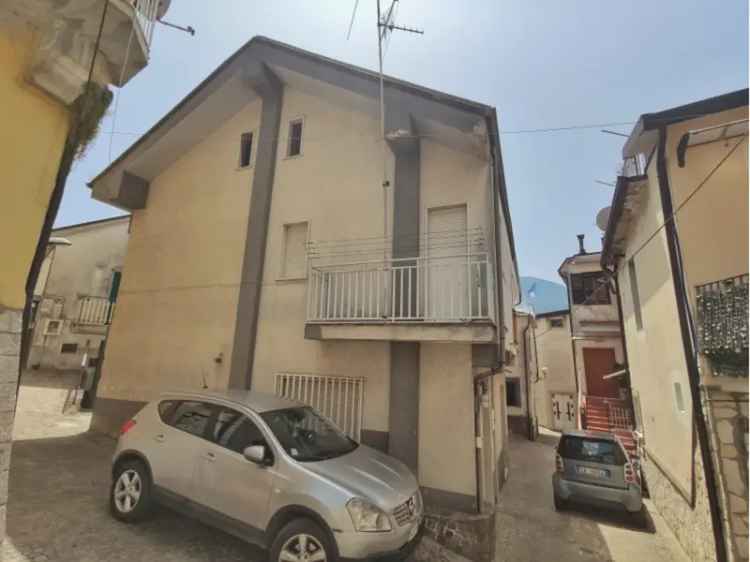 Appartamento in Via Sant' Andrea Apostolo, Solofra, 1 bagno, 67 m²