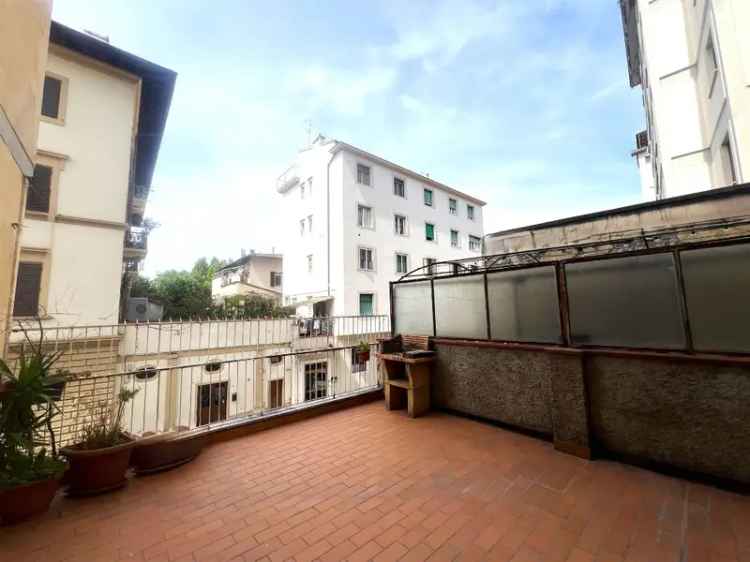 Appartamento in VIA DOGALI, Firenze, 5 locali, 1 bagno, 86 m²