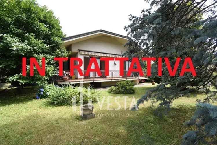 Villa singola in Via Dei Novelli, Robbiate, 5 locali, 2 bagni, con box