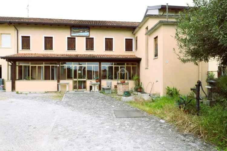 Villa bifamiliare via Monviso 9, Centro, Cordenons