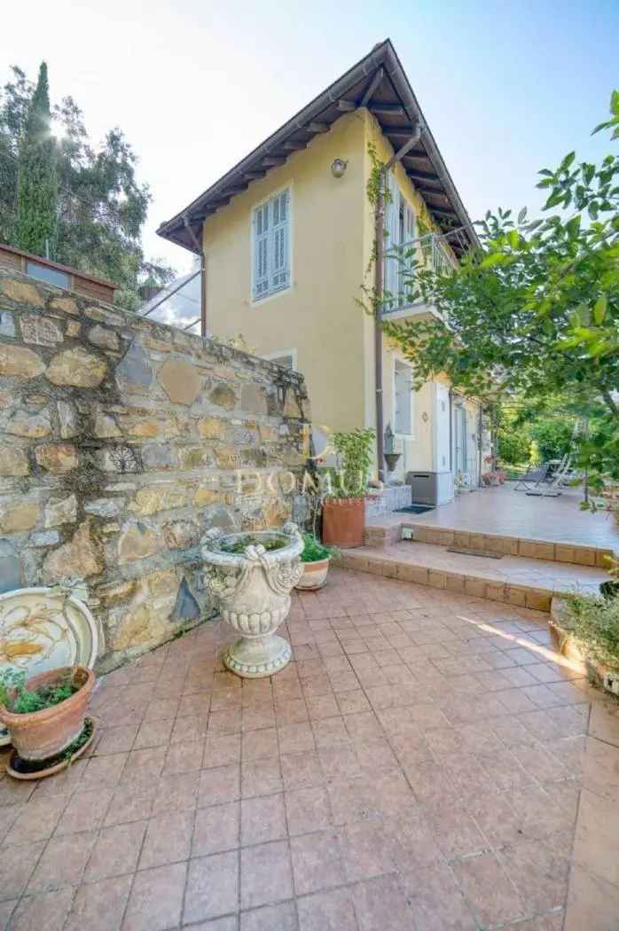 Villa unifamiliare via Duca degli Abruzzi 371, San Martino - Villetta, Sanremo