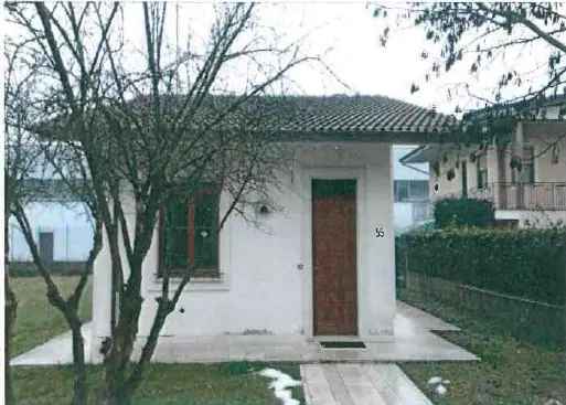 VILLA CON GIARDINO