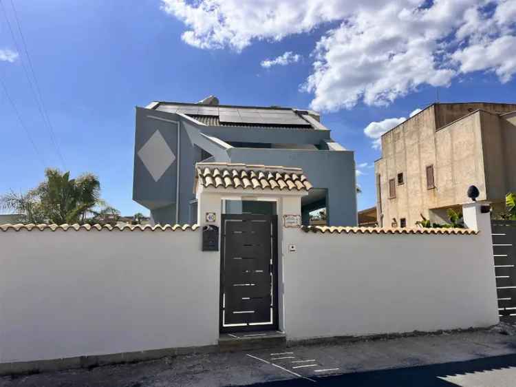 Villa in Via Arenella 40, Sciacca, 6 locali, 2 bagni, giardino privato