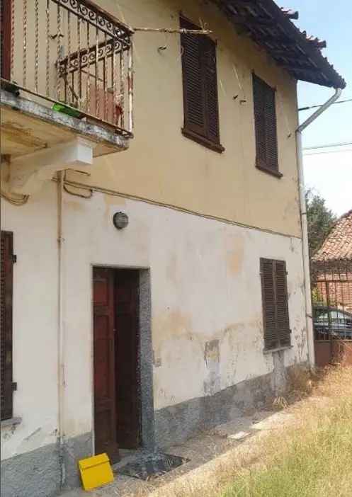 BILOCALE CON BALCONE E CUCINA SEPARATA