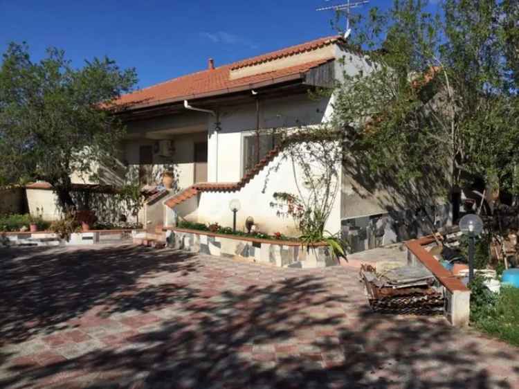 Villa in Via marzamemi, Melilli, 7 locali, 2 bagni, giardino privato