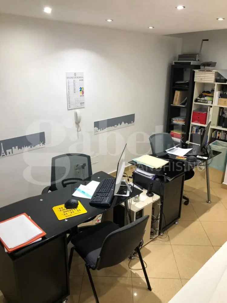 Appartamento in Corso Umberto I , 131, Torre Annunziata (NA)