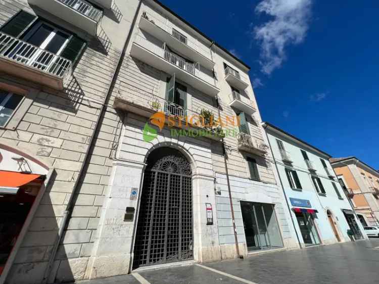 Appartamento in Centro, Campobasso, 6 locali, 2 bagni, 280 m²