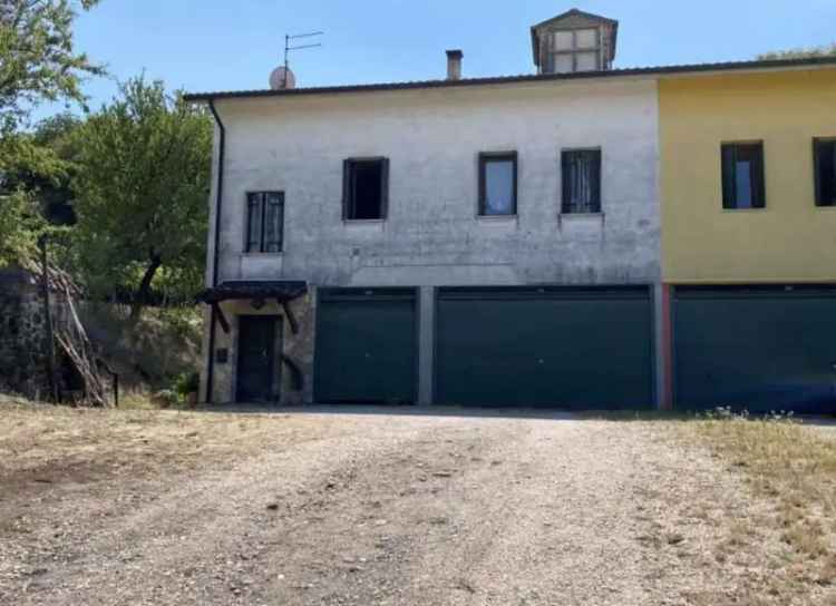 Villetta bifamiliare in Localita' Ca' del Lupo, Montebello Vicentino