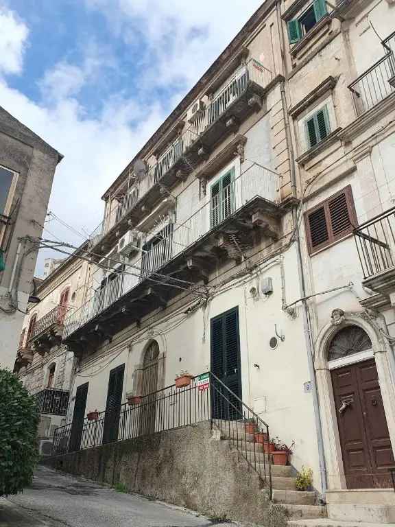 Appartamento in Via Giovanni Muriana, Modica, 6 locali, 2 bagni