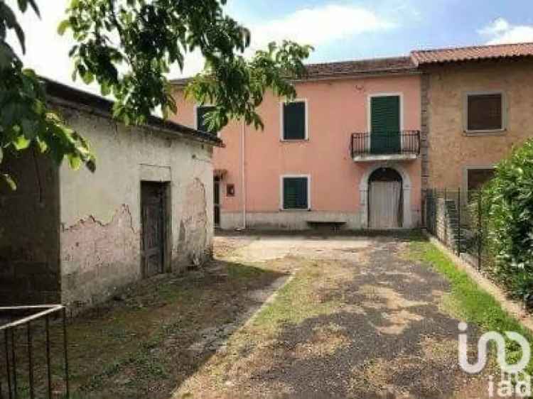 Vendita casa 9 locali di 95 m² in Roccasecca (03038) - 52956 - iad