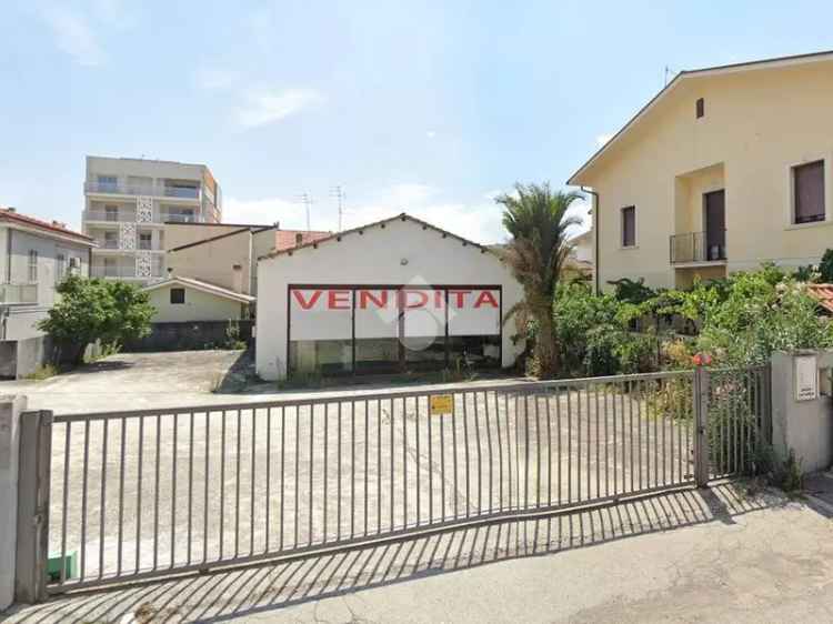 Casa Indipendente in vendita a Teramo via tirso