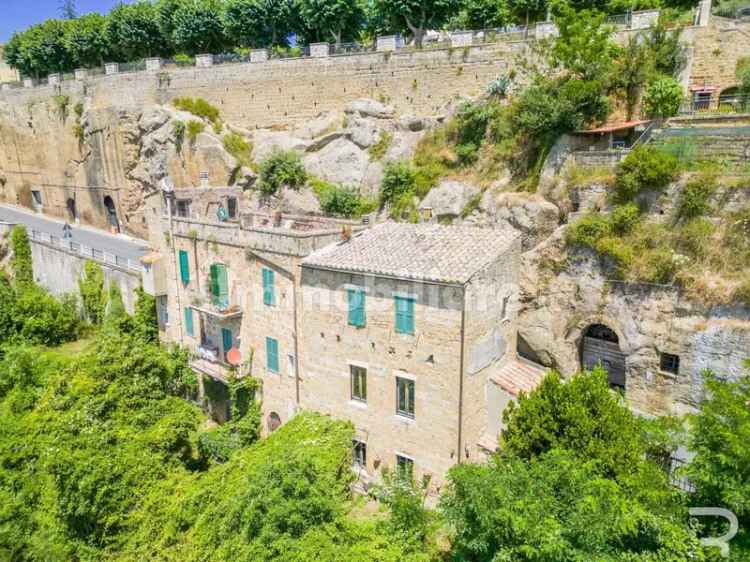 Rustico via Giovanni XXIII, Centro, Pitigliano