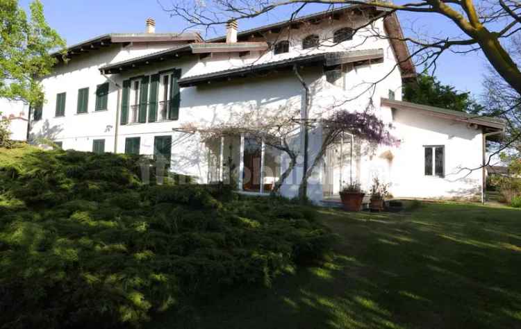 Villa unifamiliare via Alzate 140, Centro, Oleggio