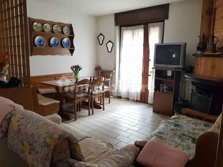 Appartamento via Pizzo Scalino 31, Centro, Caspoggio