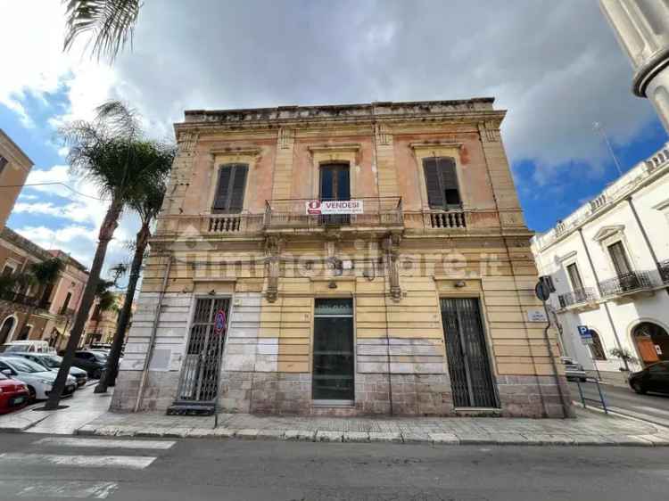 Terratetto unifamiliare corso Roma, 90, Centro Storico, Brindisi